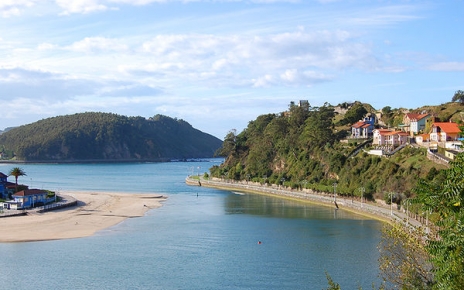 Ribadesella town and beaches are just 20 minutes away