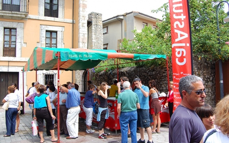 Cheese fair in Llanes, Asturias