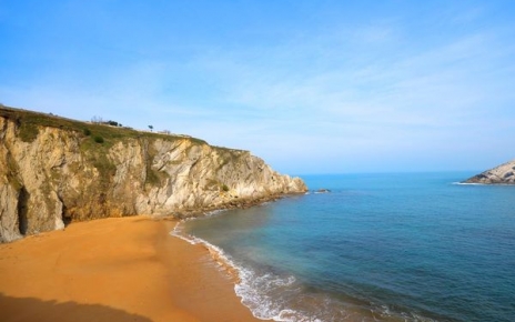 Covachos beach is just 25 minutes away