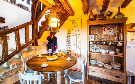 Dining area by kitchen