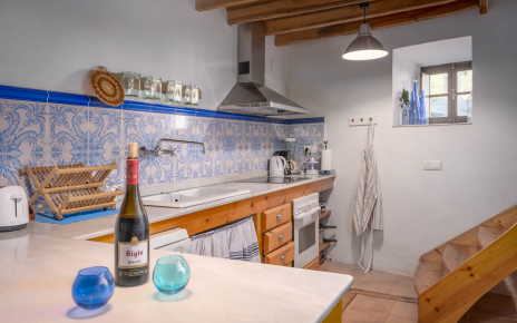 Kitchen (in the corner is second staircase up to bedrooms) 