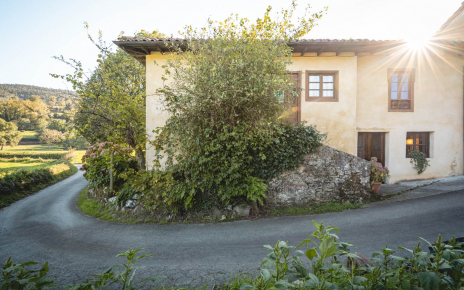 The track leads to one other house and a tractor might pass by