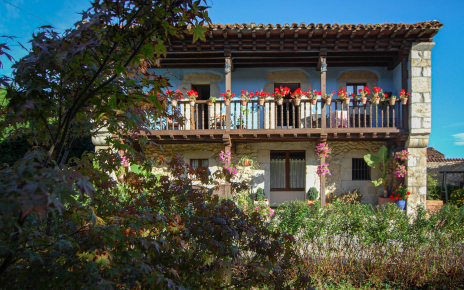 Es bonito por fuera y está bien equipado por dentro