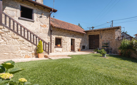 Annexe adjoins the main house