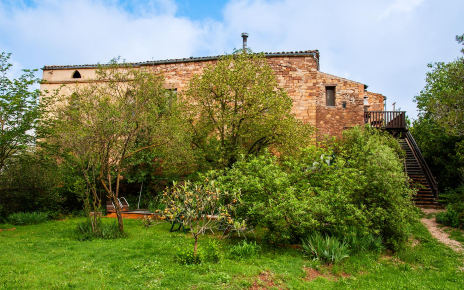 Your holiday home to the right of the farmhouse