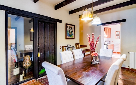 Indoor dining facilities