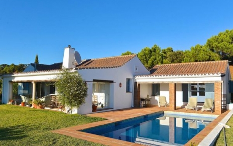 Recently built villa RD78 and its 9-metre pool