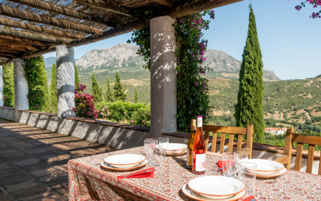 Furnished porch for outdoor meals