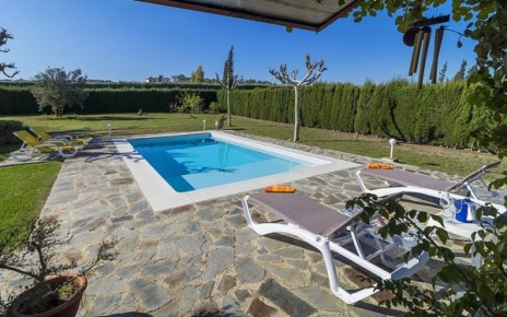 Villa gardens enjoy good privacy