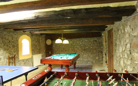 Mesa de ping-pong, futbolín y billar 