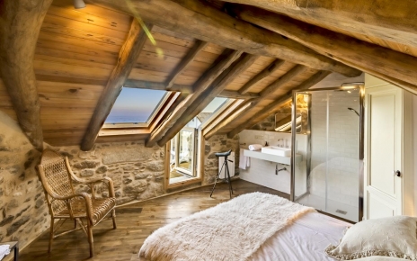 Also with views to the Atlantic