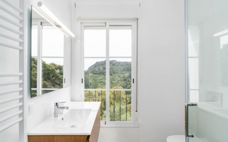 Bathrooms with underfloor heating