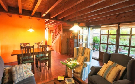 Comedor / salón abierto a jardines