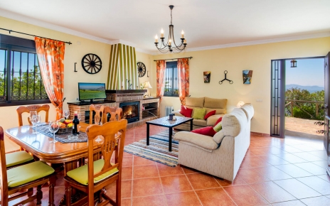 The house suits well 2 to 6 people