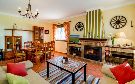 Open plan lounge / dining area