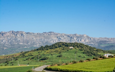 The road to your villa from Villanueva village