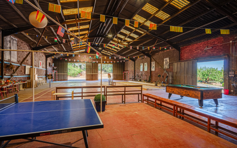 Play badminton, table tennis, football...kids love it