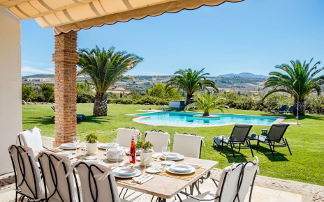 Easy holidays at this Ronda villa