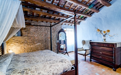 Dormitorio equipado con cuna