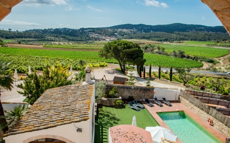 La zona de la piscina vista desde el primer piso