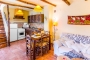 Cocina abierta / comedor, para 4 personas 