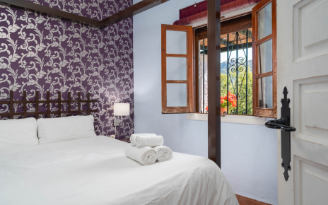 Habitacíon con cama doble