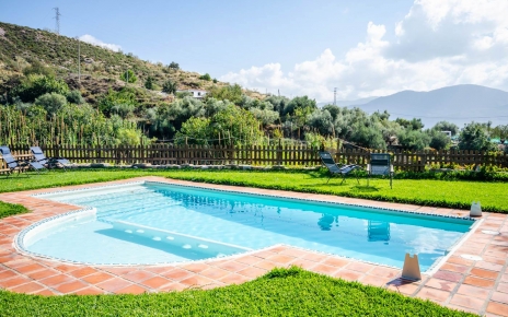 Piscina dispone de zona poco profunda para los niños