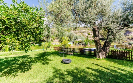 Jardines compartidos con otras dos casas