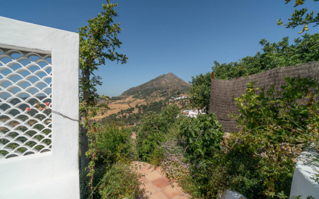 Entrance with view to Gaucin village