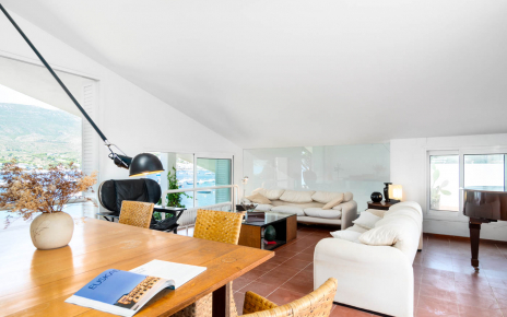 Estudio-salón en planta superior