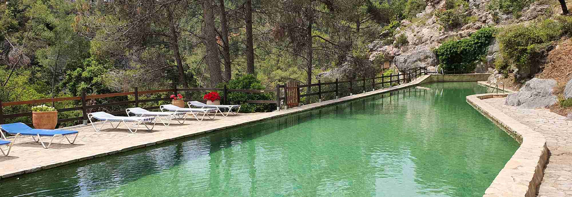 Molino SXII restaurado en impresionante paraje salvaje