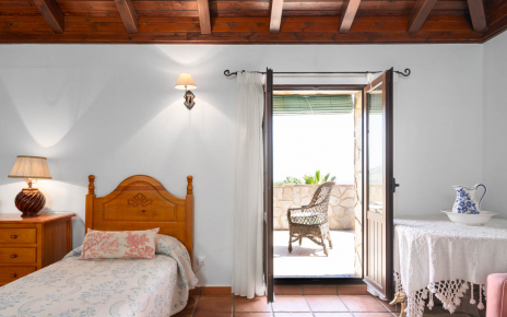 Habitación triple (ático)