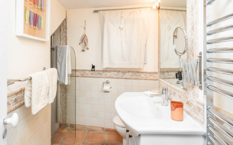 Baño en casa principal