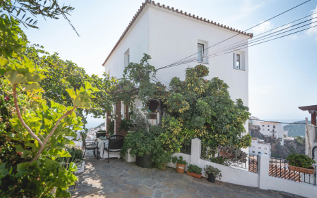 Your casita in Casares is arranged on two floors