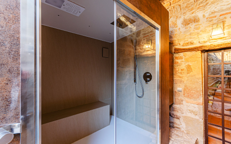 Baño turco en planta baja, junto al gimnasio