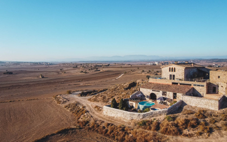 Una masía tradicional convertida en casa vacacional