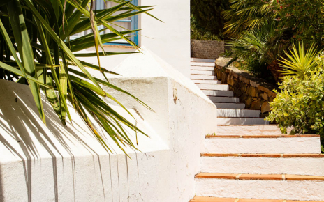 Steps up the independent Casita (one bed apartment)