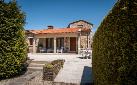 Outdoor furnished areas