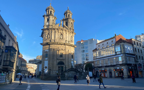 Pontevedra historic city is less than 20 mins away