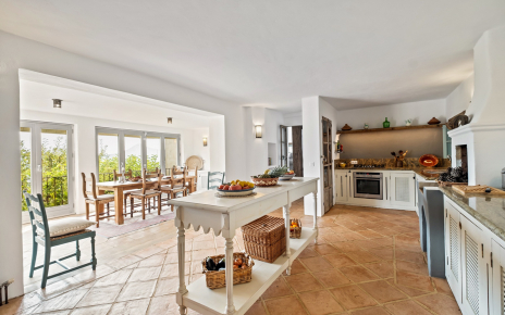 Cocina-comedor amplia y diáfana