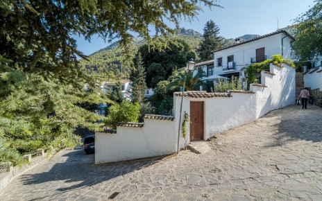 A great location on the edge of the village