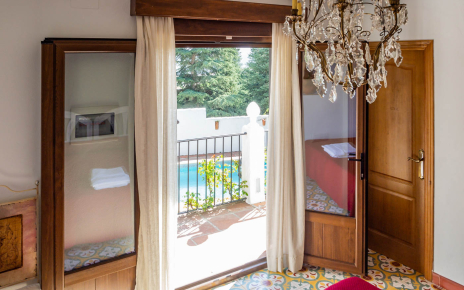 Lower level en suite bedrooms