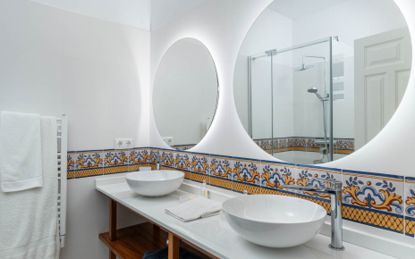 Garden Bedroom also has en suite facilities