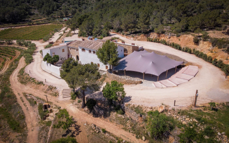 Esta propiedad puede aceptar eventos (ver carpa)