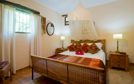 Habitación con cama doble