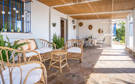 Conservatory / terrace