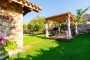 Outdoor dining area with good privacy