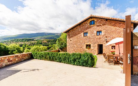 Since 2025 the terrace has a new pergola