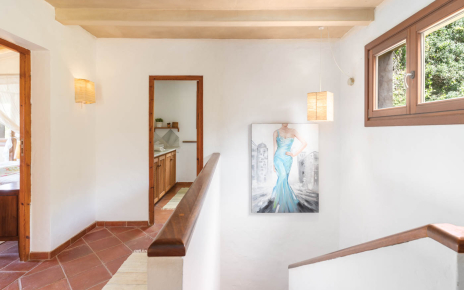 Acceso a planta superior