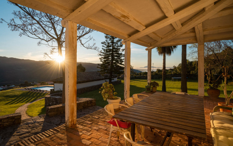 Impresionante amanecer desde esta villa